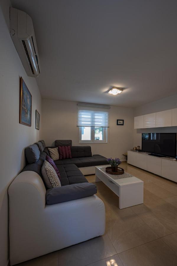 Villa Vesa Севид Екстериор снимка