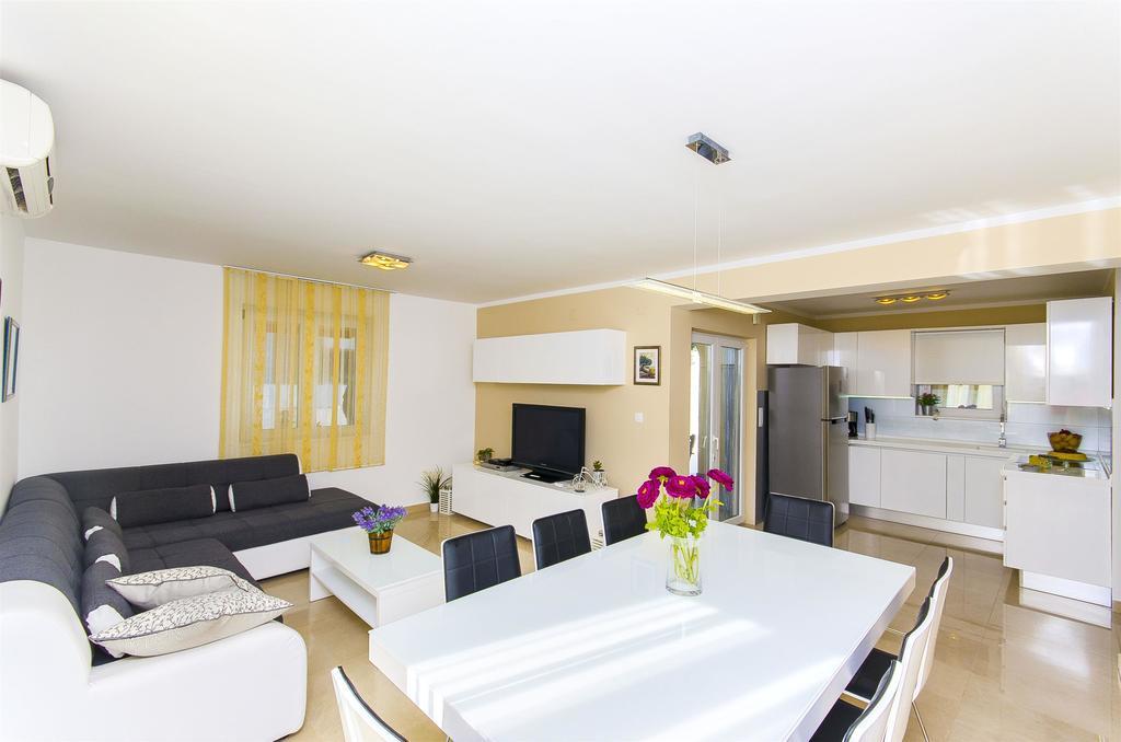 Villa Vesa Севид Екстериор снимка